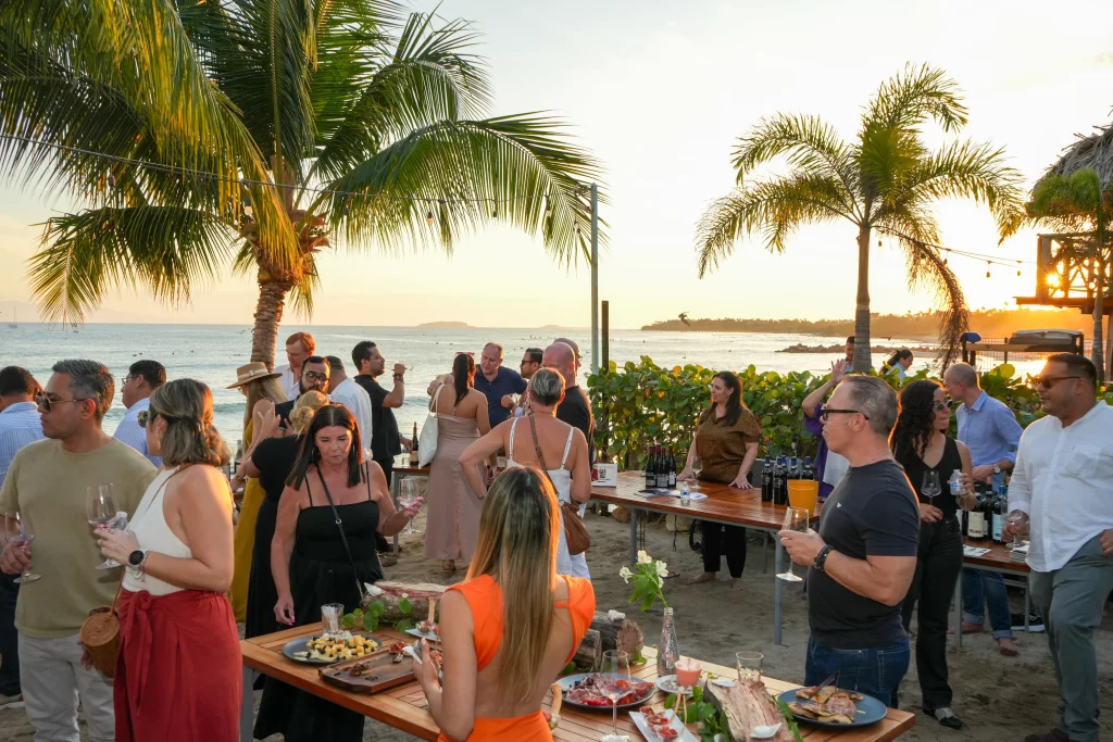 Evento de vinos en la playa de Punta Mita, Puerto Vallarta