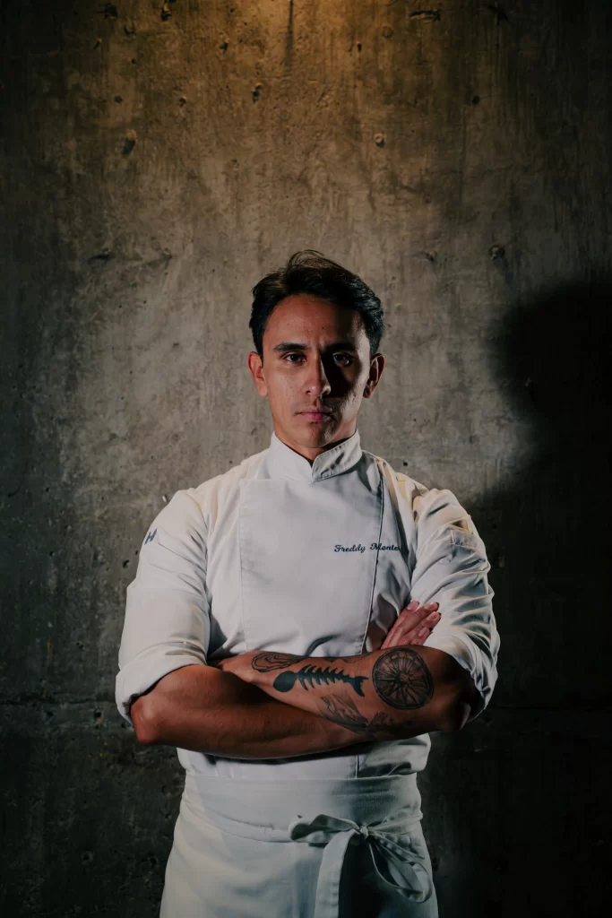 Retrato del chef Freddy Monteros, chef ejecutivo del restaurante Erizo